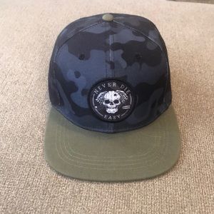 Never die easy snap back